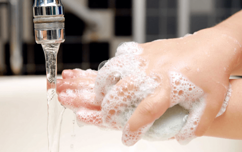 ձեռքերի լվացում` ճիճուներ առաջացնելու համար